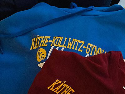 Erfolgreicher Verkauf der KKG-Schulkleidung